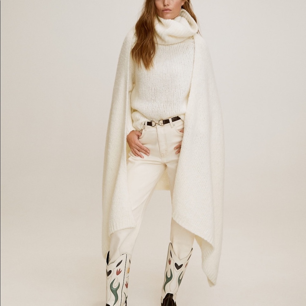 NWT Mango Organic wool-blend cape